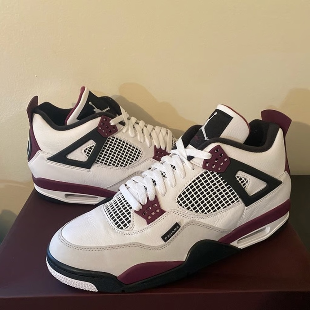 Size 9.5 — New Jordan 4 Retro PSG Paris Saint Germain